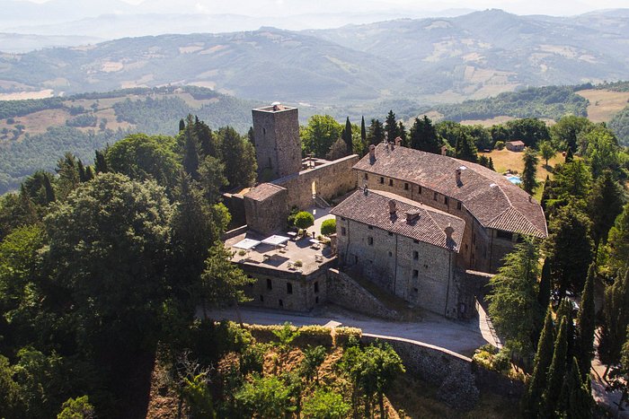 Castello di Petroia