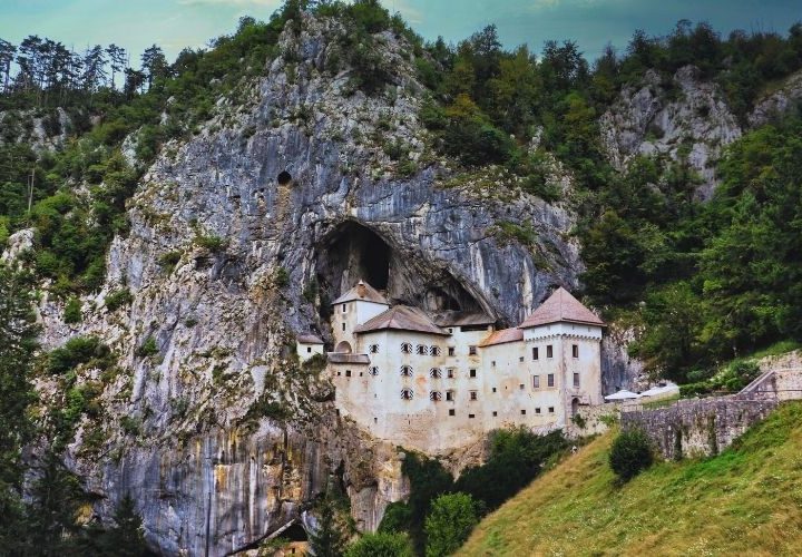 Predjama Castle